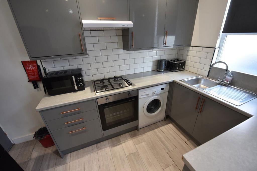 House in Leeds - View 5