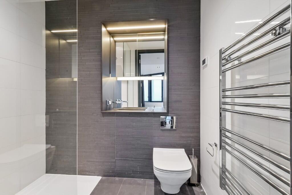 Apartment in London - View 5