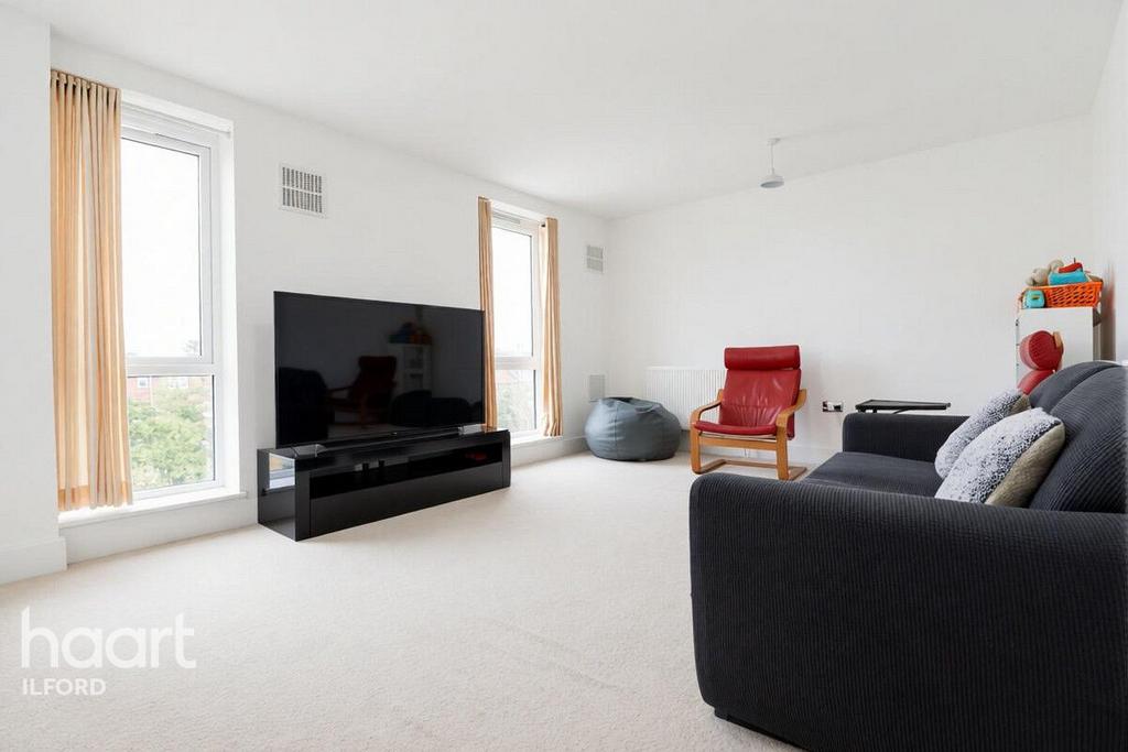 Apartment in Ilford - View 2