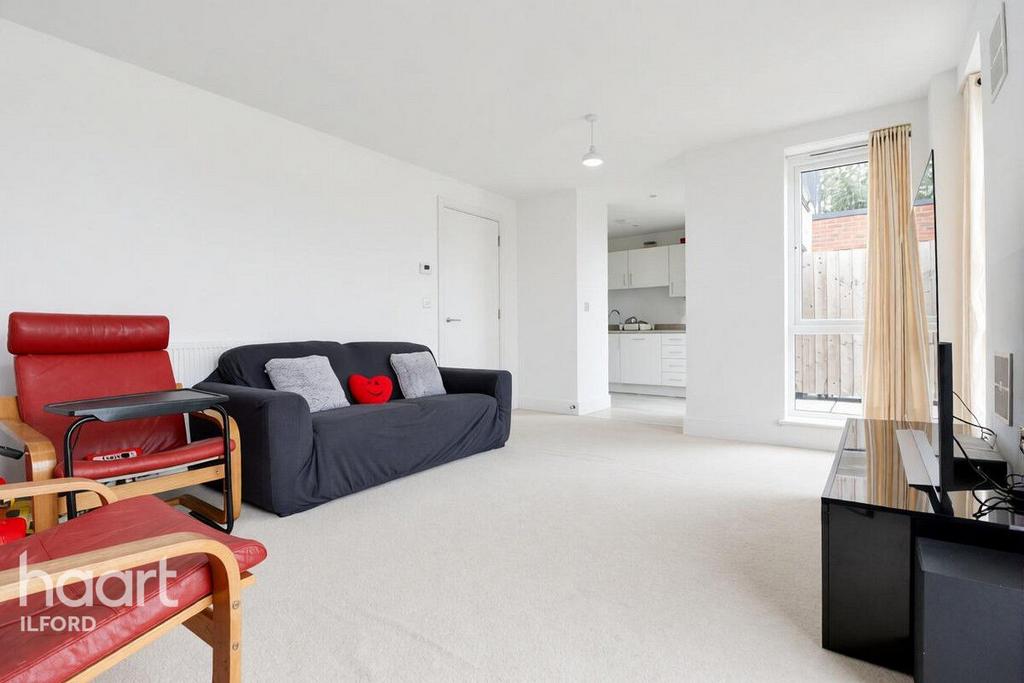 Apartment in Ilford - View 3