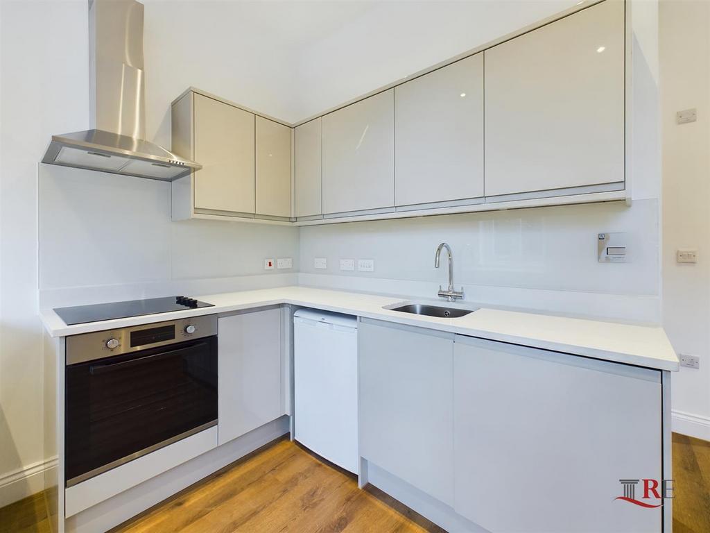 Apartment in London - View 3