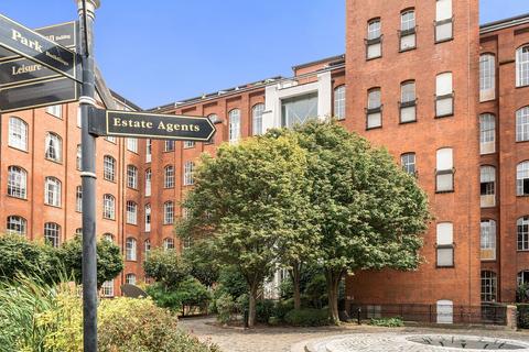 1 bedroom flat for sale, Lexington Building, Bow Quarter, London, E3