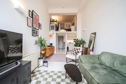 1 bedroom flat for sale, Lexington Building, Bow Quarter, London, E3
