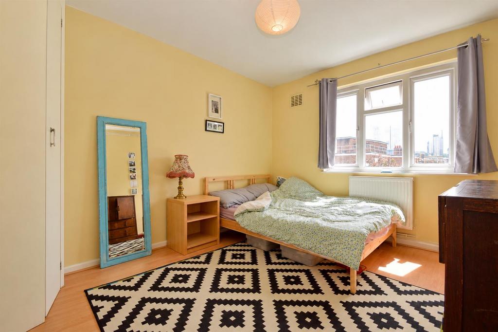 Apartment in Pitfield Street - View 3