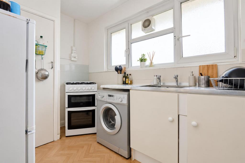 Apartment in Pitfield Street - View 4