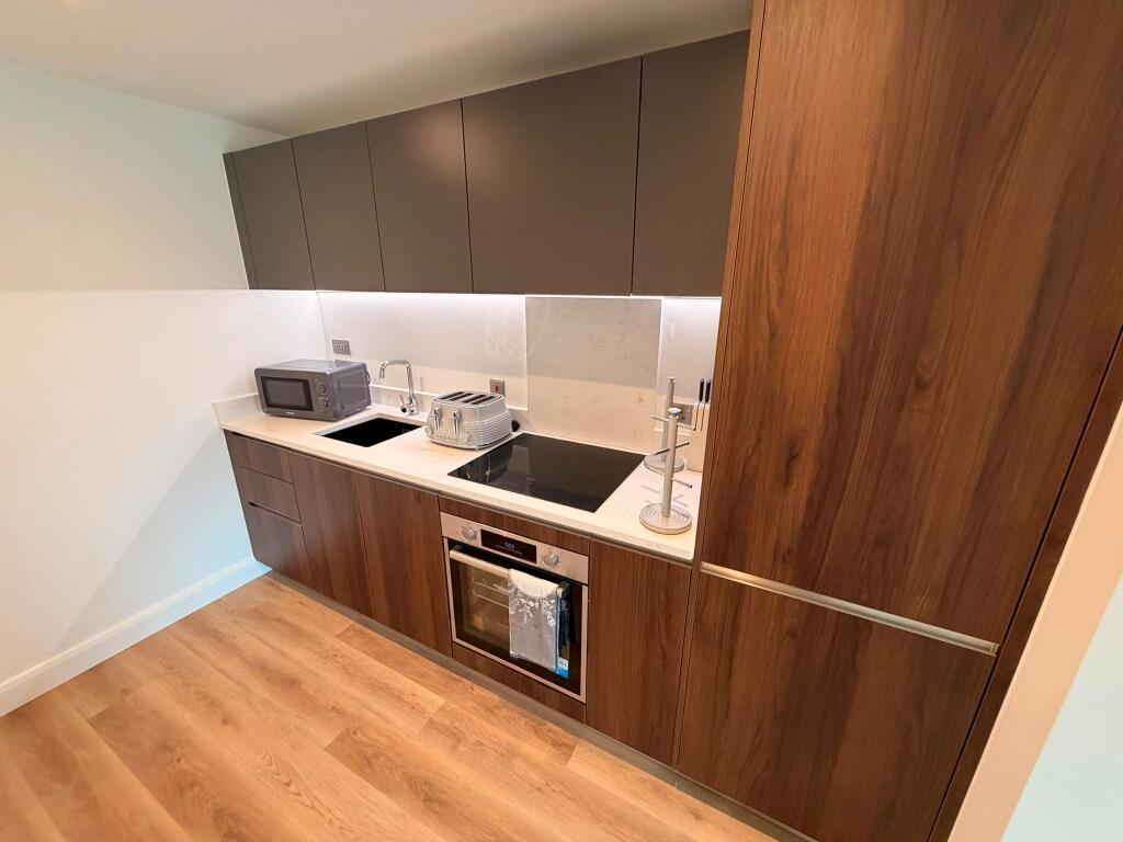 Apartment in London - View 2