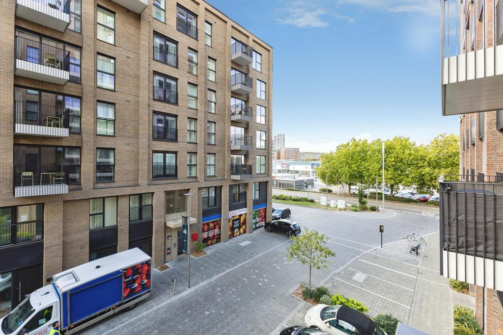 Apartment in Reading, Huntley Wharf, Newtown - View 2
