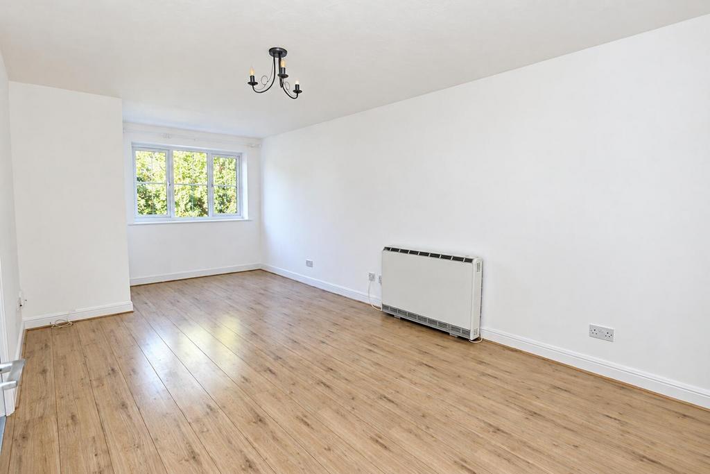 Apartment in Surrey - View 2