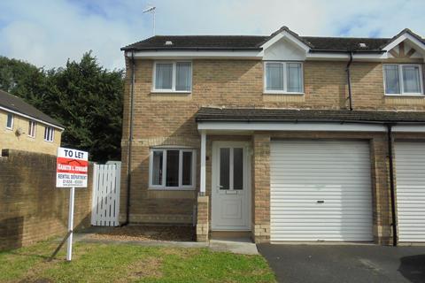 3 bedroom semi-detached house to rent, Gerddi Quarella, Bridgend. CF31 1LG