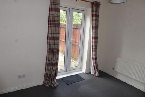 3 bedroom semi-detached house to rent, Gerddi Quarella, Bridgend. CF31 1LG