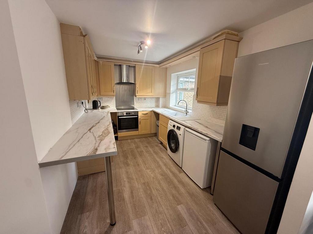 Apartment in Barnet - View 5