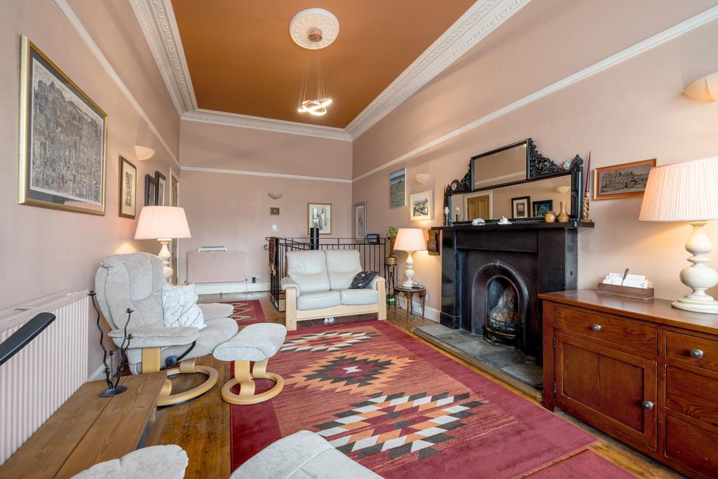 Apartment in Edinburgh - View 3