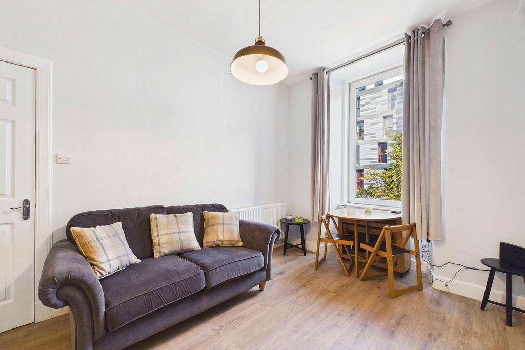 Apartment in Edinburgh - View 3
