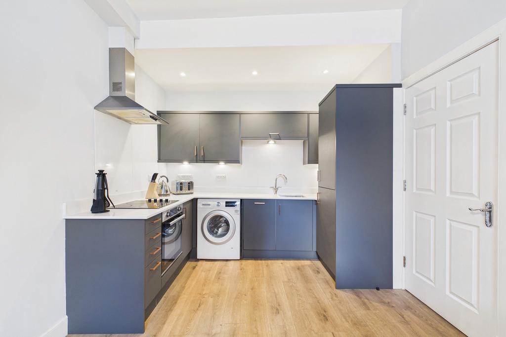 Apartment in Edinburgh - View 5