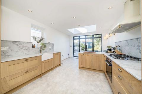 undefined, Spring Gardens, West Molesey KT8