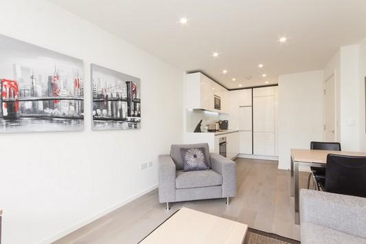 Apartment in London, St Luke's, Finsbury - View 4