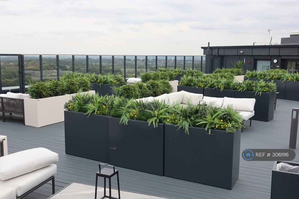 Apartment in Barnet - View 2
