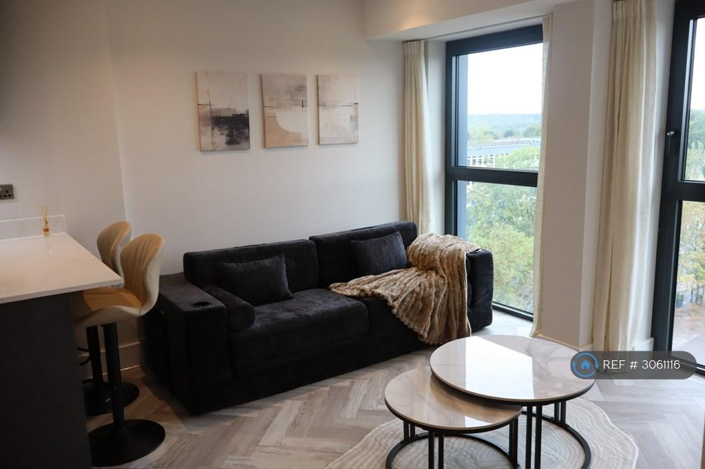 Apartment in Barnet - View 4