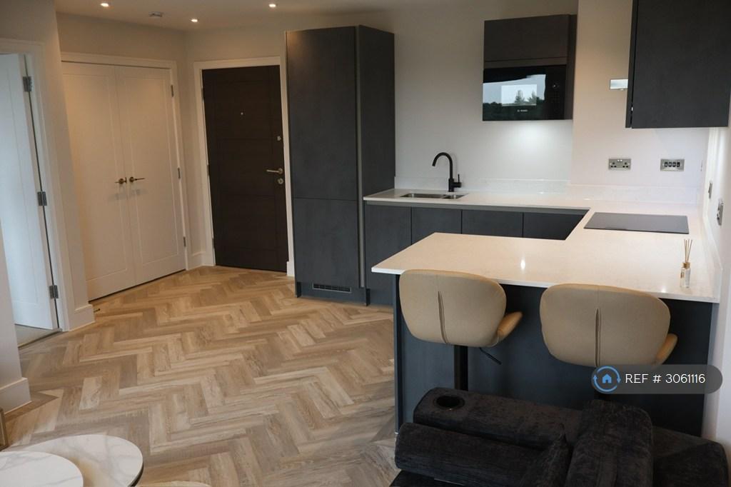 Apartment in Barnet - View 5