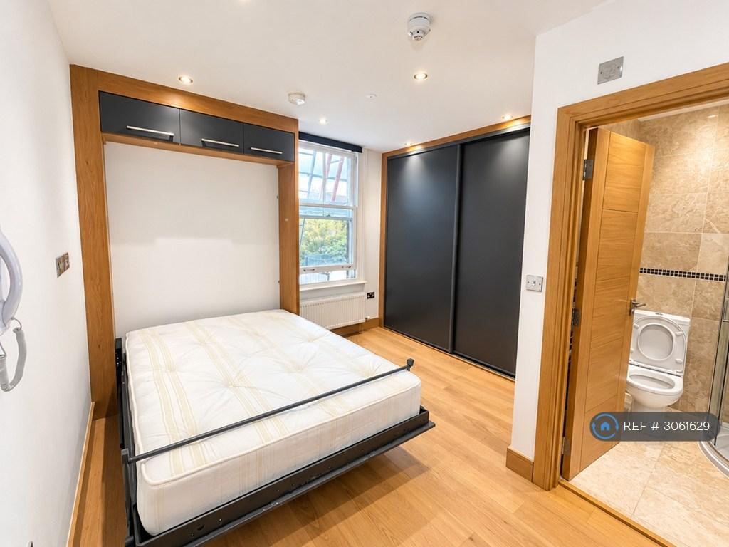 Apartment in Croydon - View 3