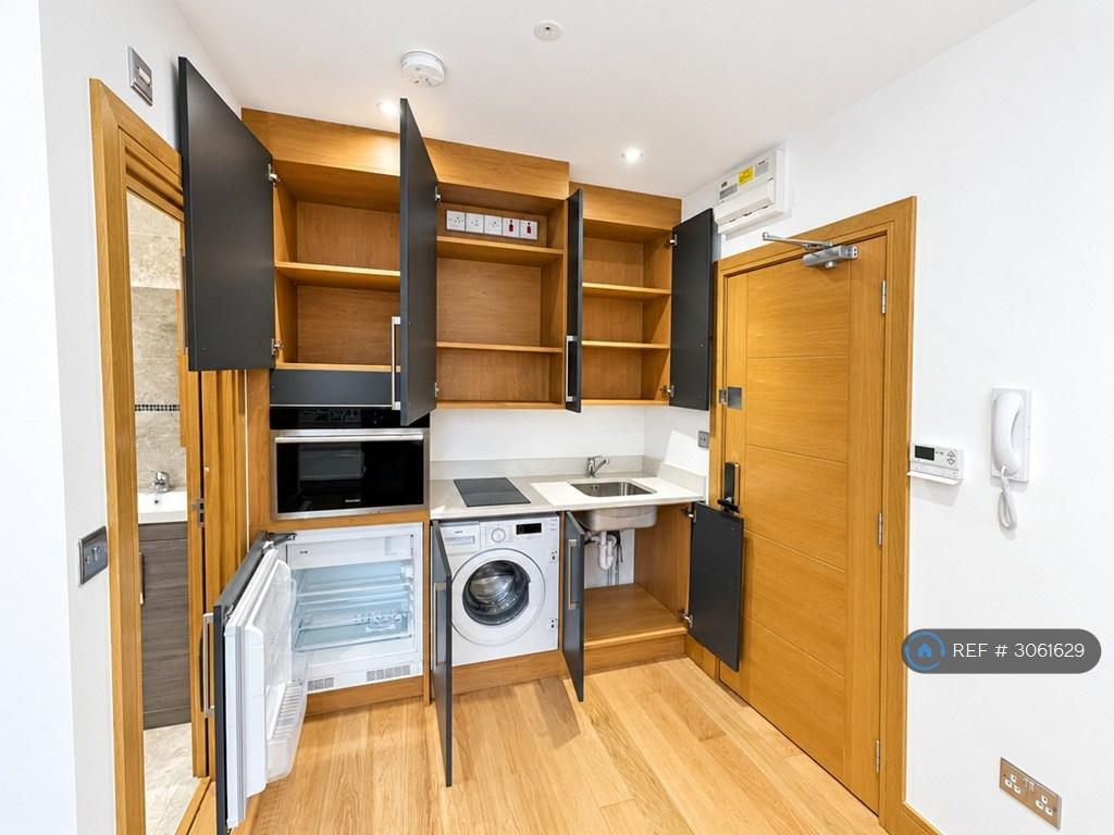 Apartment in Croydon - View 5