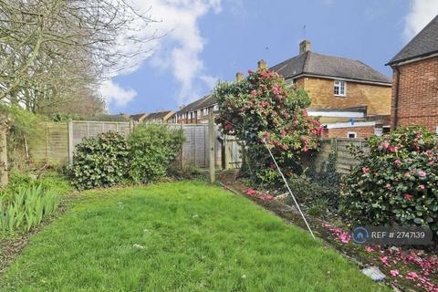 2 bedroom maisonette to rent, Beechwood Avenue, Uxbridge, UB8