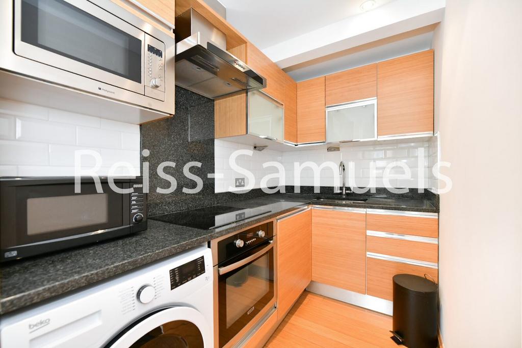 Apartment in London - More