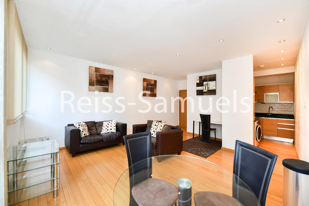 Apartment in Isle of dogs, Canary Wharf,London - View 5