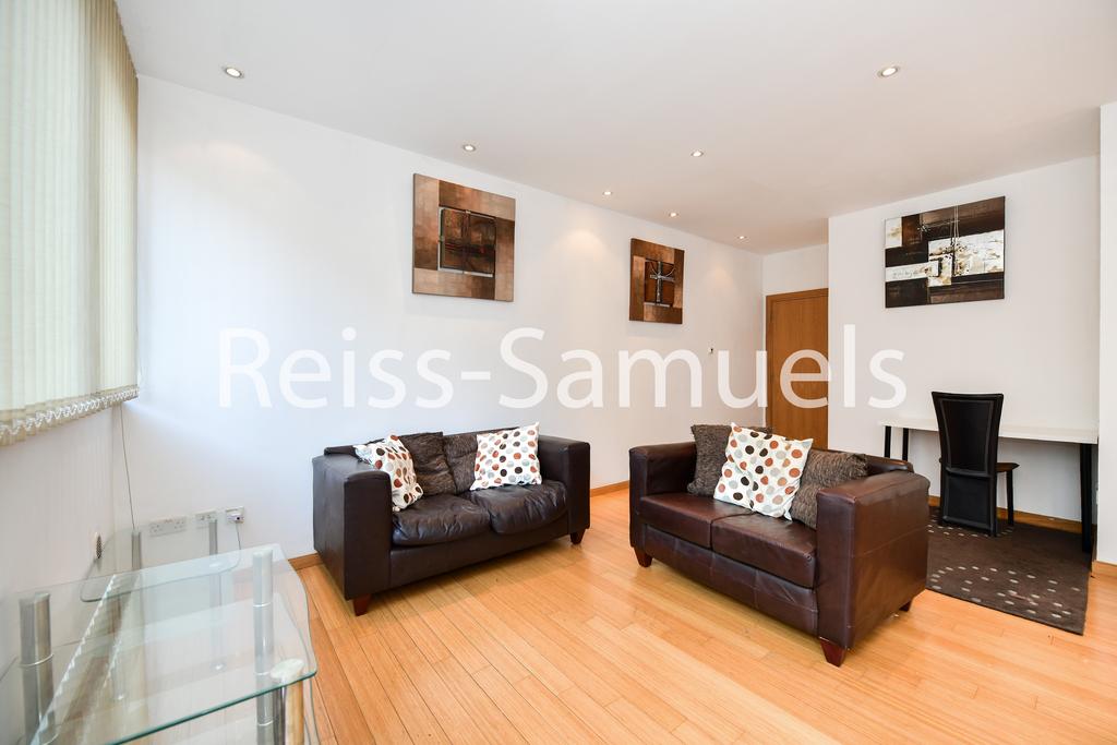 Apartment in Isle of dogs, Canary Wharf,London - More