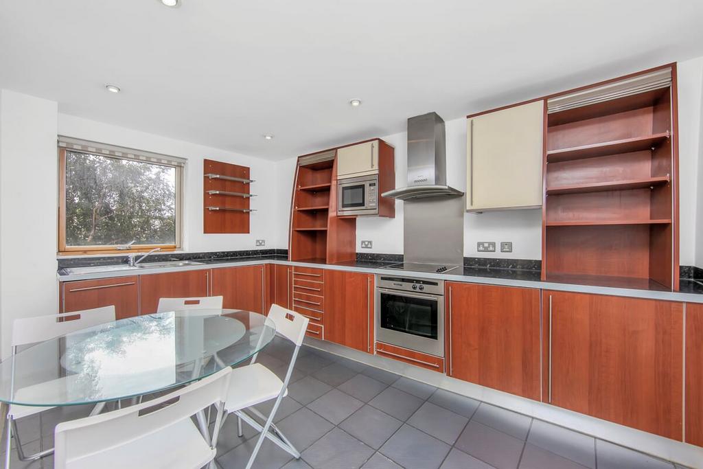 Apartment in Isle of dogs, Canary Wharf, London - View 3
