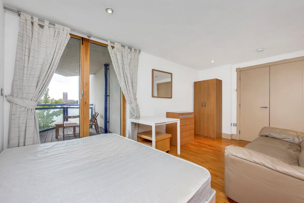 Apartment in Isle of dogs, Canary Wharf, London - More