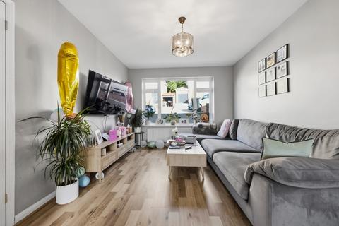 3 bedroom terraced house for sale, Coombfield Drive, Dartford