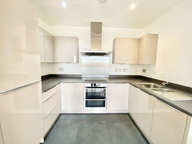 Apartment in London - View 3