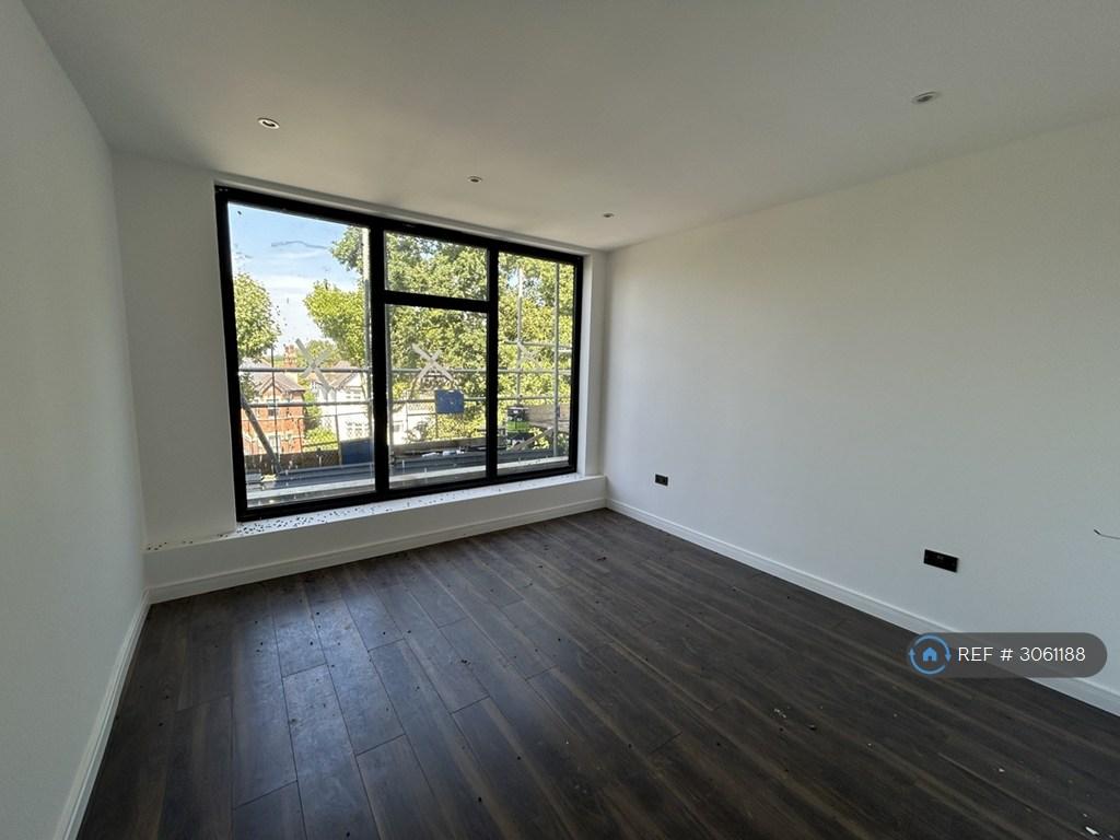 Apartment in London - View 3
