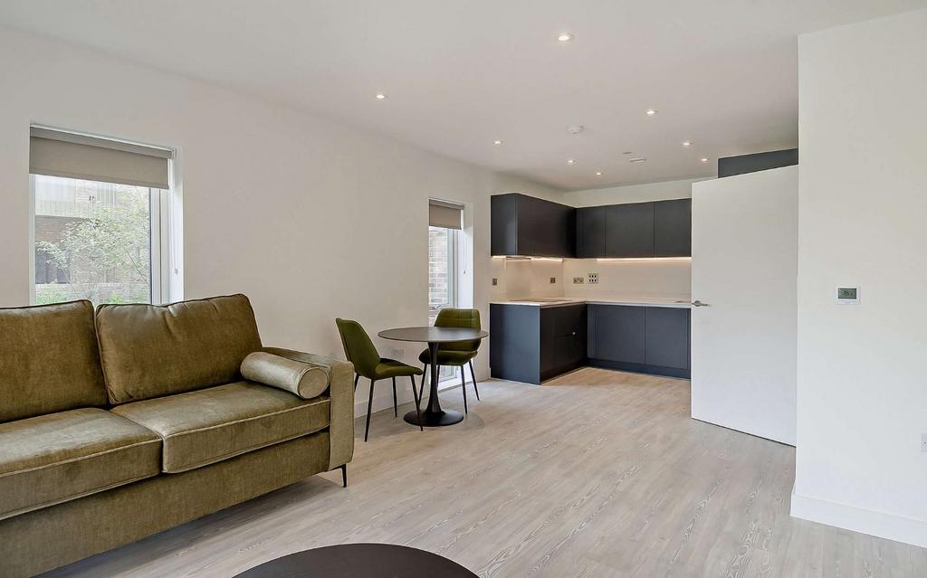 Apartment in Cambridgeshire - View 2