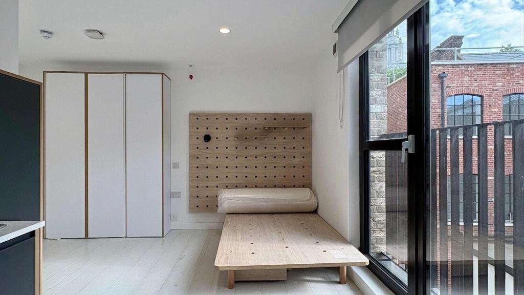 Apartment in London - View 5