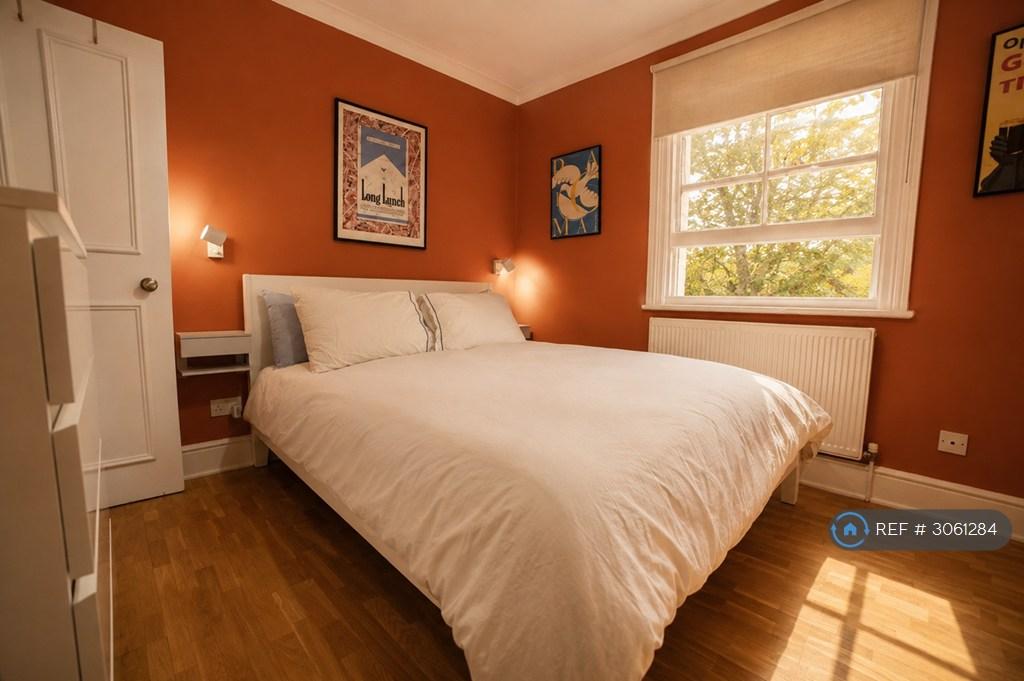 Apartment in London - More