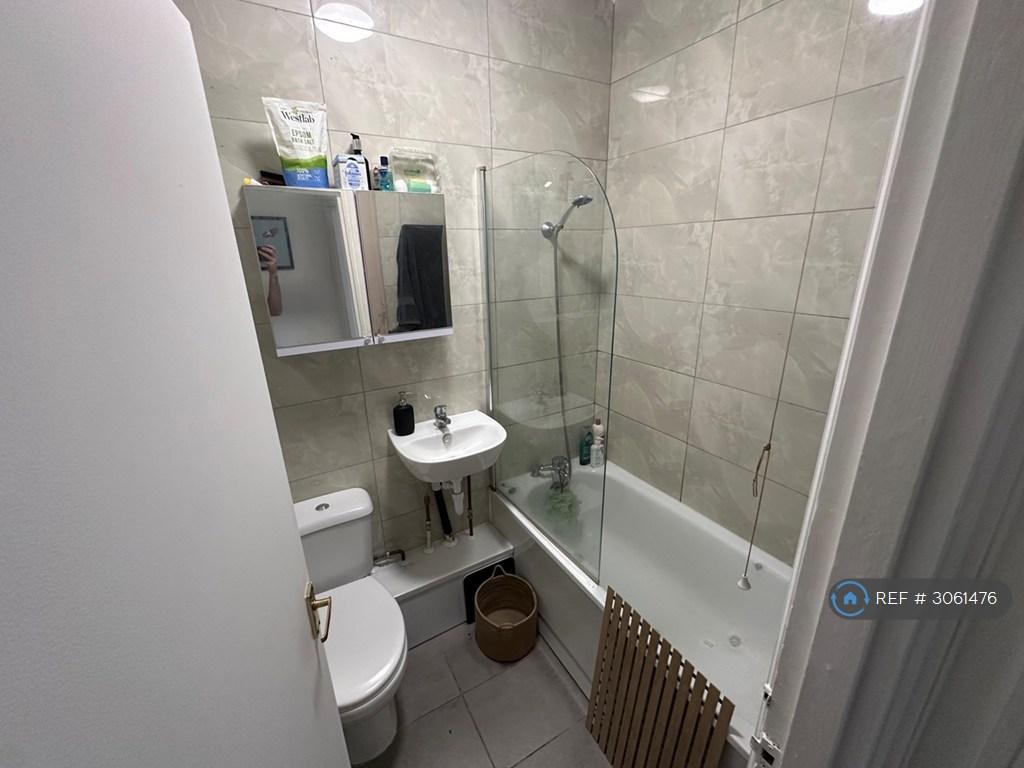 Apartment in London - View 3