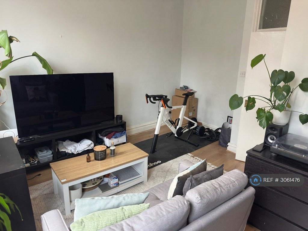 Apartment in London - More