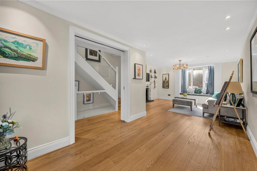 House in London - More