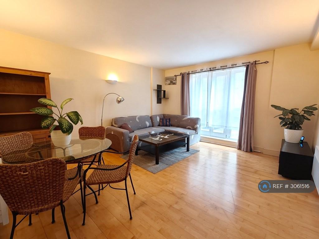 Apartment in London - More