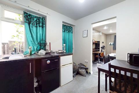 5 bedroom semi-detached house for sale, 84 North Circular Road, Neasden, NW10 0QS