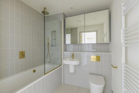 Studio to rent, The Eades, 11 Selborne Road, London E17 7GD
