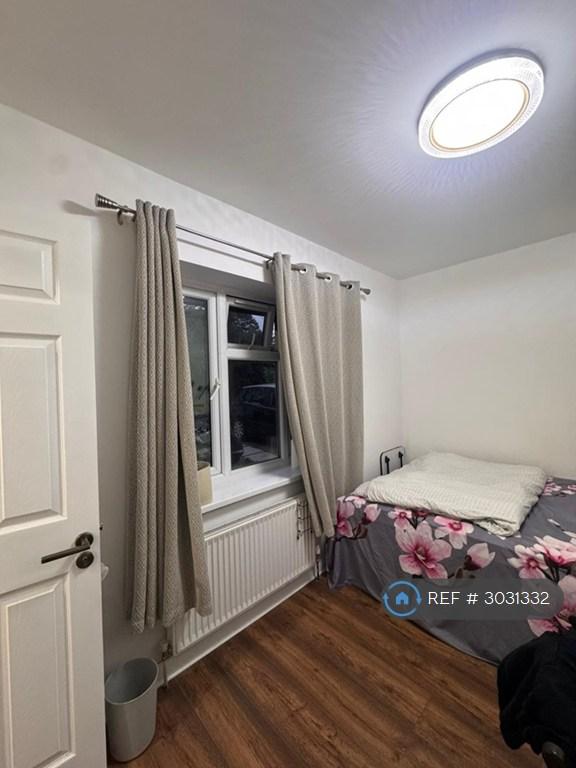 House in Reading - View 2