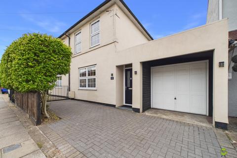 3 bedroom semi-detached house for sale, Chapel Road, Bexleyheath, Kent, DA7