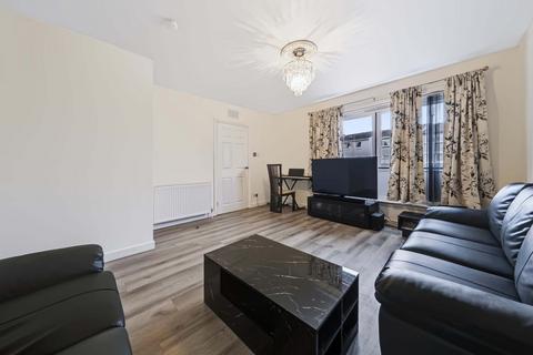 4 bedroom end of terrace house for sale, Dundee DD3