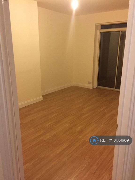 House in Dagenham - View 5