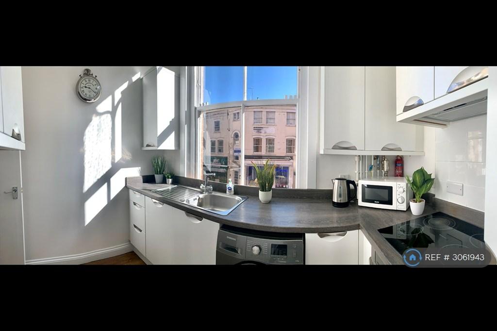 Apartment in Bournemouth - View 2