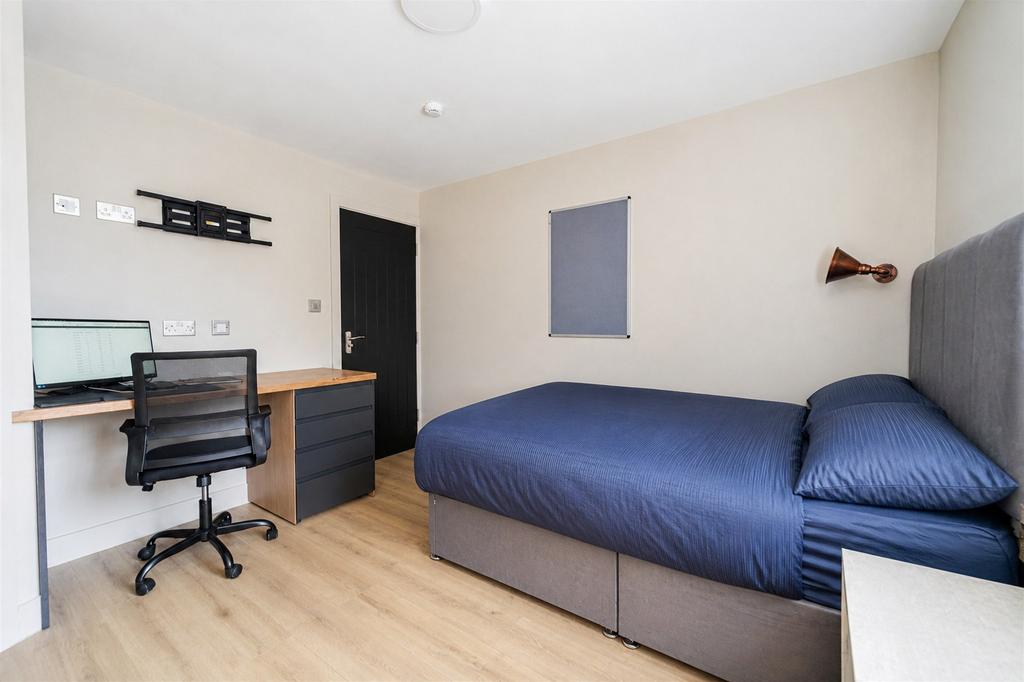 House in Birmingham, Selly Oak - View 4