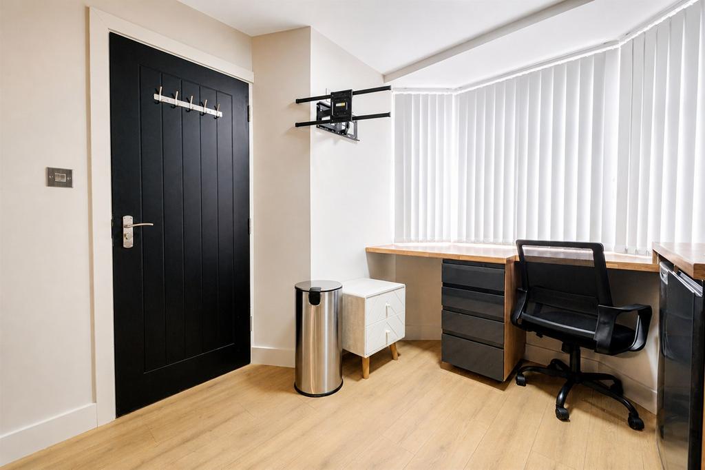 House in Birmingham, Selly Oak - More
